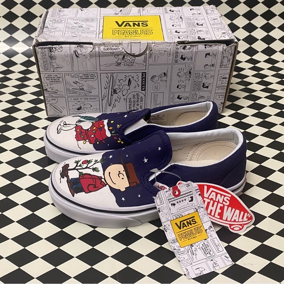 NWT Peanuts Christmas Slip-On Vans - Picture 2 of 4